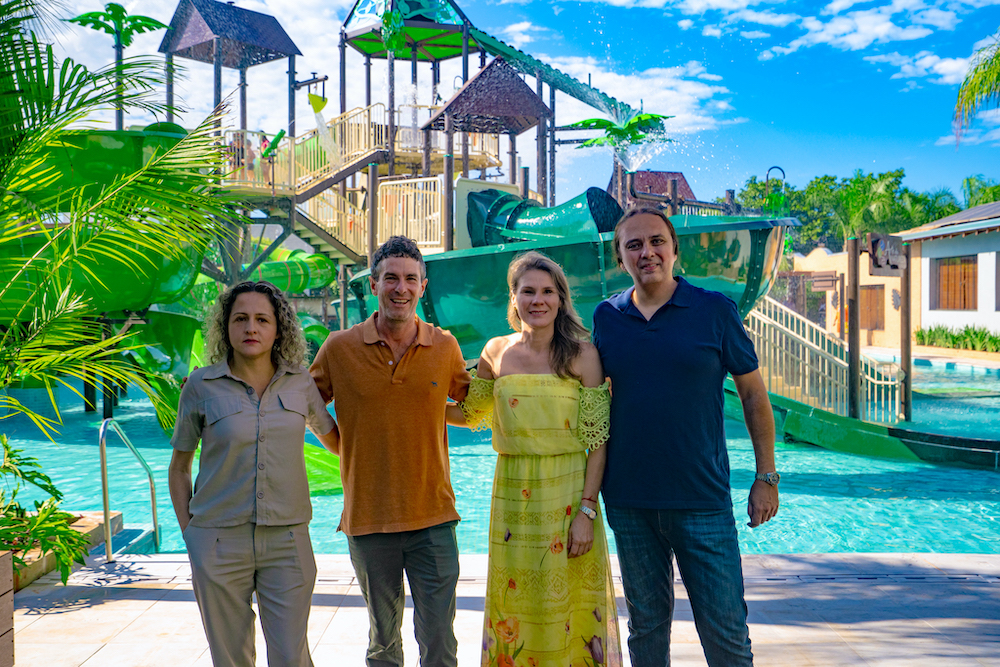 gitane klain (gerente geral), paul maxwell (proprietário), juliane salvadori (vice prefeita de bonito) e ricardo campos (diretor de marketing)